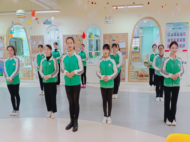 幼儿园教师风采-郴州市苏仙区金鹿角幼儿园师生风采