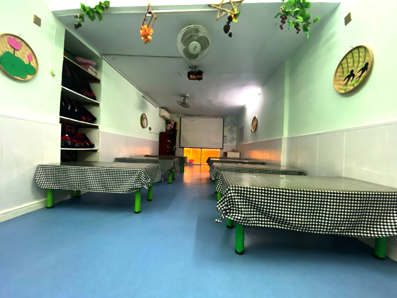 郴州市北湖区金桥幼儿园餐桌环境