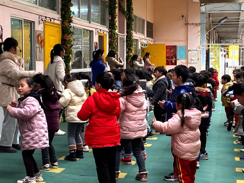 郴州市北湖区金桥幼儿园师生风采1