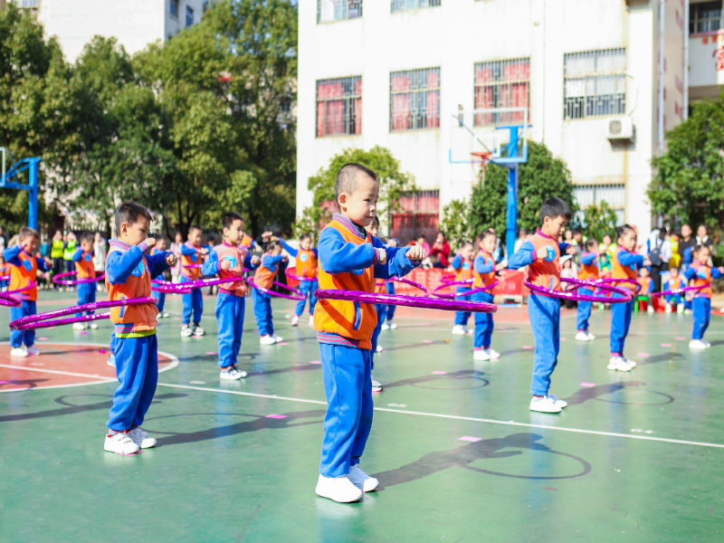 郴州市北湖区兔贝贝幼儿园呼啦圈练习表演