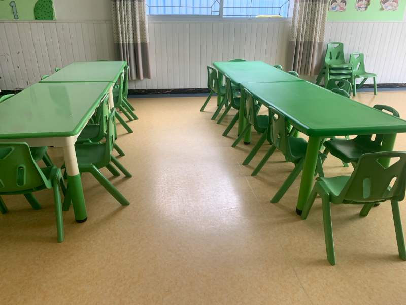 郴州市北湖区飞行幼儿园课桌图